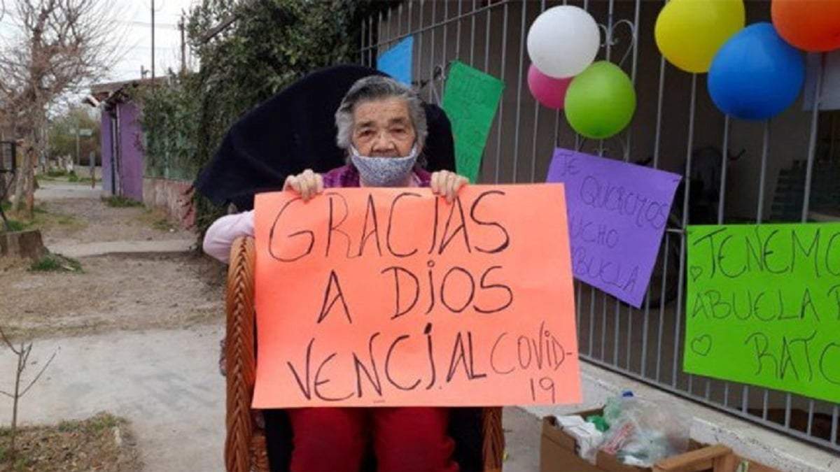 Ester tras vencer al coronavirus. Fuente: (Twitter)