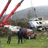 Grecia continúa la delicada búsqueda tras choque de trenes