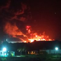 Medio centenar de heridos por un incendio en un puerto petrolero de Cuba