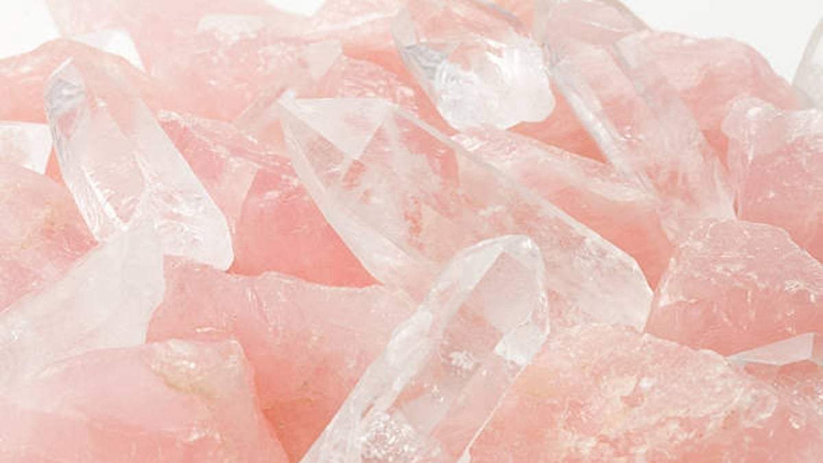Piedra de sal rosa. Fuente: (X)