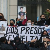 Convención Constitucional de Chile aprueba acelerar el indulto a los presos del estallido
