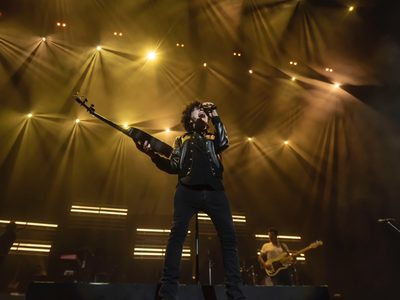 LP cautivó a más de 12 mil en Palacio de los Deportes