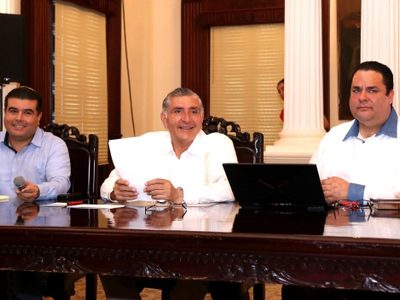 Gobernador de Tabasco reporta bienes por 40 mdp