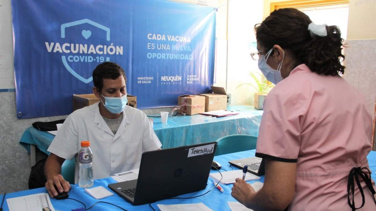 Vacunación en Neuquén. Fuente: (Twitter)
