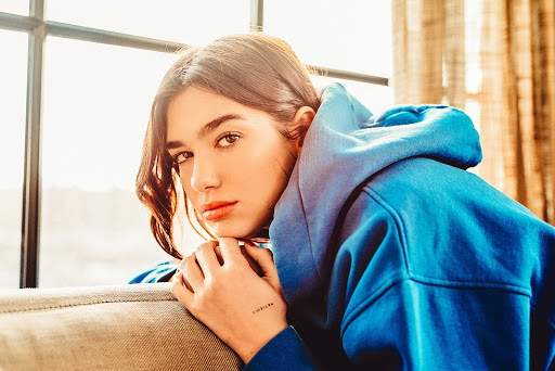 Dua Lipa. Fuente (Twitter)