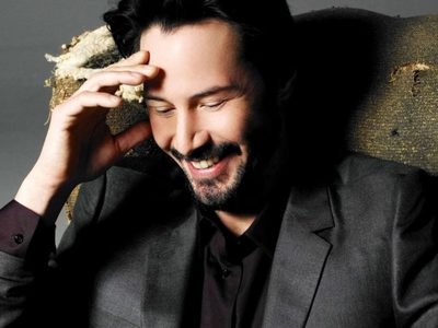 El regreso de Neo: Keanu Reeves aterrizó en Alemania junto a su novia y todos los vieron