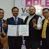 Hijo de Yunes se registra como candidato a gobernador de Veracruz por el Frente, pide evitar 'campañas negras”