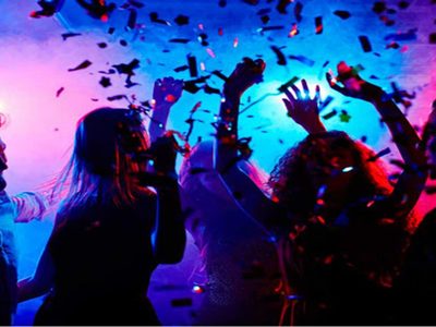 Con momentos de suma tensión, desbarataron una fiesta clandestina en Las Grutas