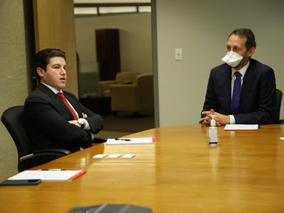 Austin donará material contra el covid-19 a Nuevo León, anuncia Samuel García