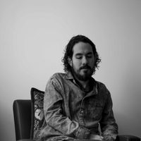 Jorge Comensal releva a Guadalupe Nettel en Revista de la Universidad tras polémica de acoso laboral
