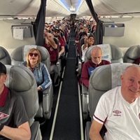 Lanús les pagó un viaje a sus hinchas mayores de 65 años y pudieron ver su pase a las semifinales