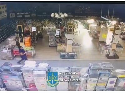 Difunden videos del momento del ataque ruso a un supermercado en Ucrania