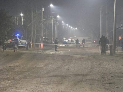 Un concierto de balas dejó dos heridos en el oeste de la ciudad; uno de ellos muy grave