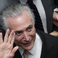 Michel Temer rinde protesta como nuevo presidente de Brasil