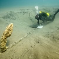 En la búsqueda de las naves de Cortés, encuentran un ancla con madera del siglo XV