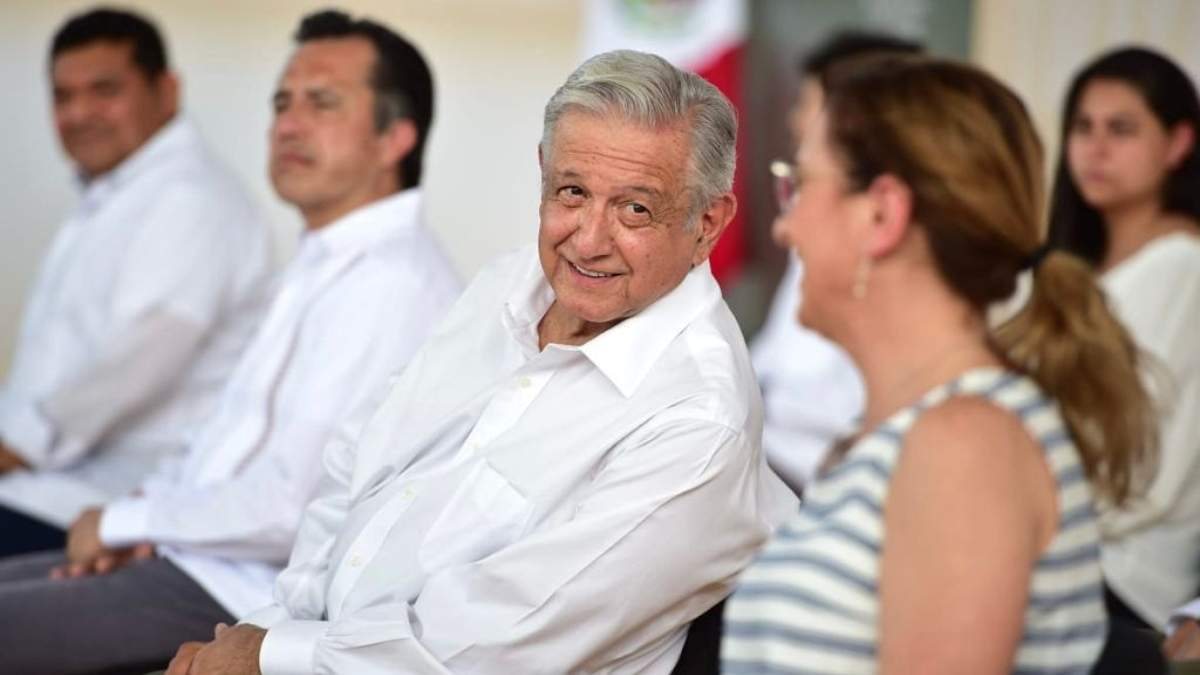 El presidente Andrés Manuel López Obrador durante su gira por Veracruz