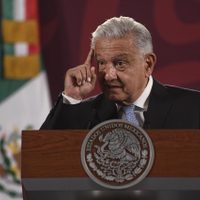 AMLO demanda a Elon Musk limpiar Twitter de la "corrupción y bots"