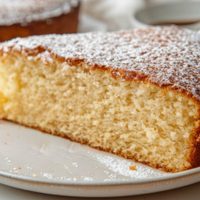 Con solo 3 ingredientes, prepará esta torta de yogurt mega esponjosa para distrutar con unos mates calentitos