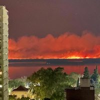 Cabandié develó quiénes serían los responsables del inferno en el delta del Paraná