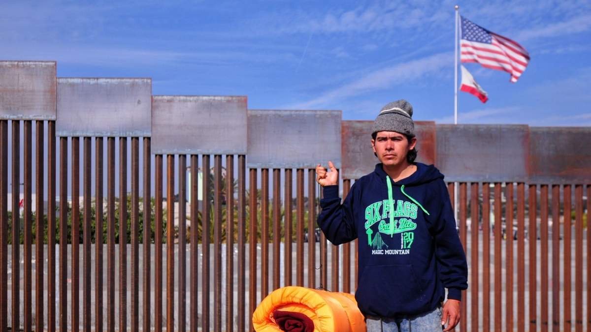 Migrante en la frontera México-EU