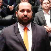 Comisionado del INAI muere tras caer de quinto piso; la PGJ-CDMX investiga