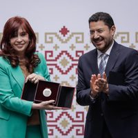 Cristina Fernández, huésped distinguida de la CDMX; recibe la Llave de la Ciudad