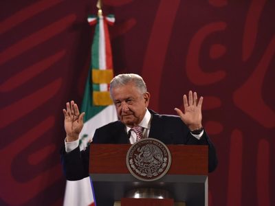 Las críticas por la contratación de médicos cubanos "no me van a desmoralizar": AMLO