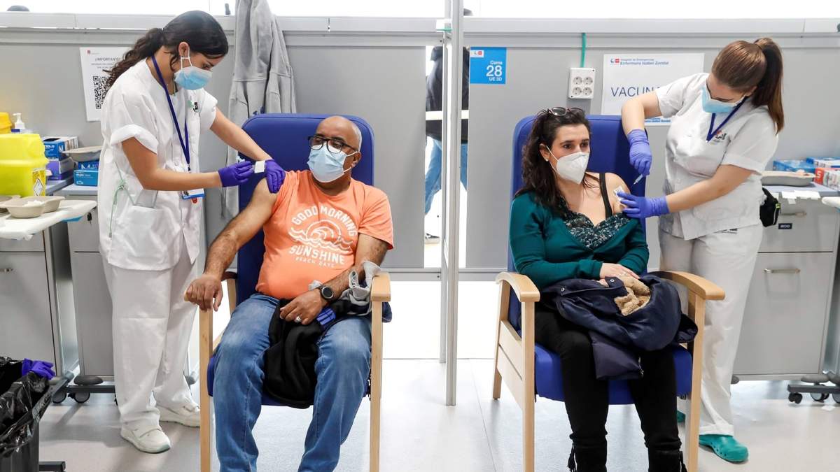 Campaña de vacunación contra el coronavirus en Chile. Fuente: (Twitter)