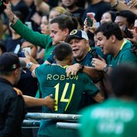 Bolivia remonta y elimina a Surinam en repesca para seguir soñando con su segundo Mundial
