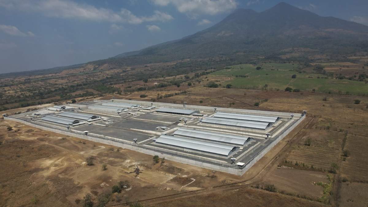 Centro de Confinamiento del Terrorismo (CECOT), en Tecoluca, El Salvador