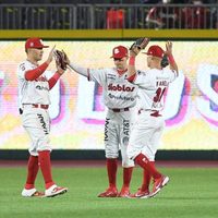 Diablos Rojos derrota 8-4 al Águila en la reapertura del estadio Alfredo Harp Helú