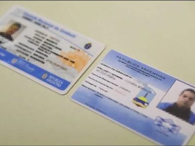 Ofrecen por Telegram licencias de conducir y certificados de estudios falsos