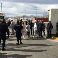 Manifestantes liberan pacíficamente instalaciones de Pemex en Chihuahua tras casi 24 horas de protestas