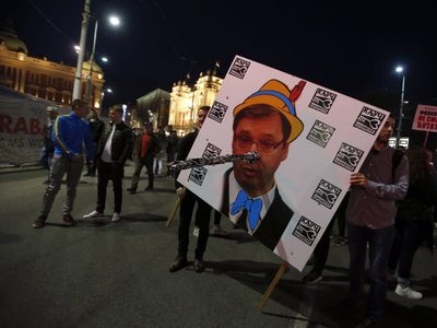 Protestan en Belgrado por supuestas irregularidades en las elecciones en Serbia