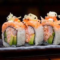 “¡Son unos marranos!” Empresaria denuncia que en este lugar de Polanco comió sushi y después se desmayó