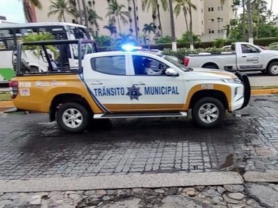Mujer muere al ser atropellada por un taxi en Puerto Vallarta; se investiga como feminicidio