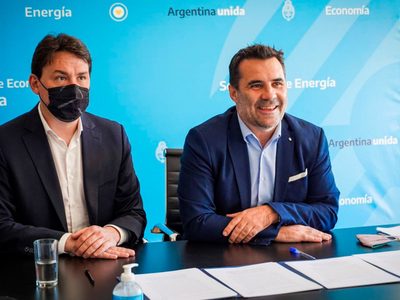 Pese a los cambios en el gabinete, Darío Martínez seguiría como secretario de Energía