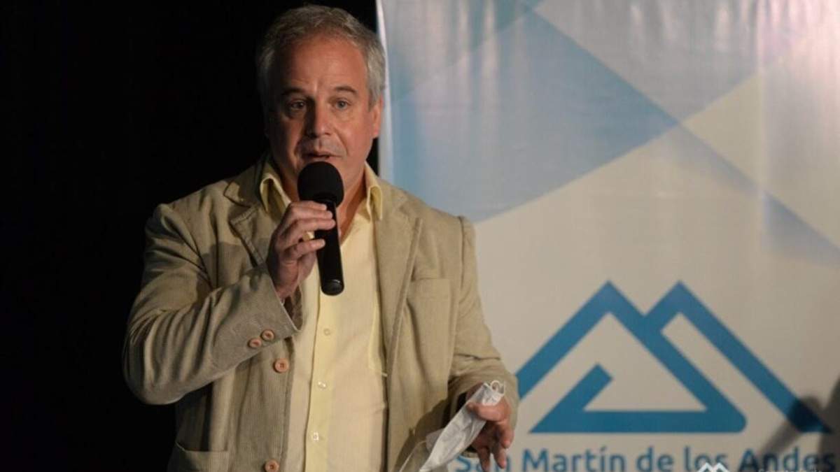 Gustavo Santos. Fuente (San Martín de los Andes Informa).