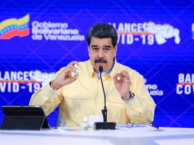 Nicolás Maduro presentó un medicamento que podría neutralizar al coronavirus