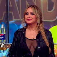 Oscar Mediavilla se sumó como jurado del Cantando y Karina lo recibió con un fuerte reclamo