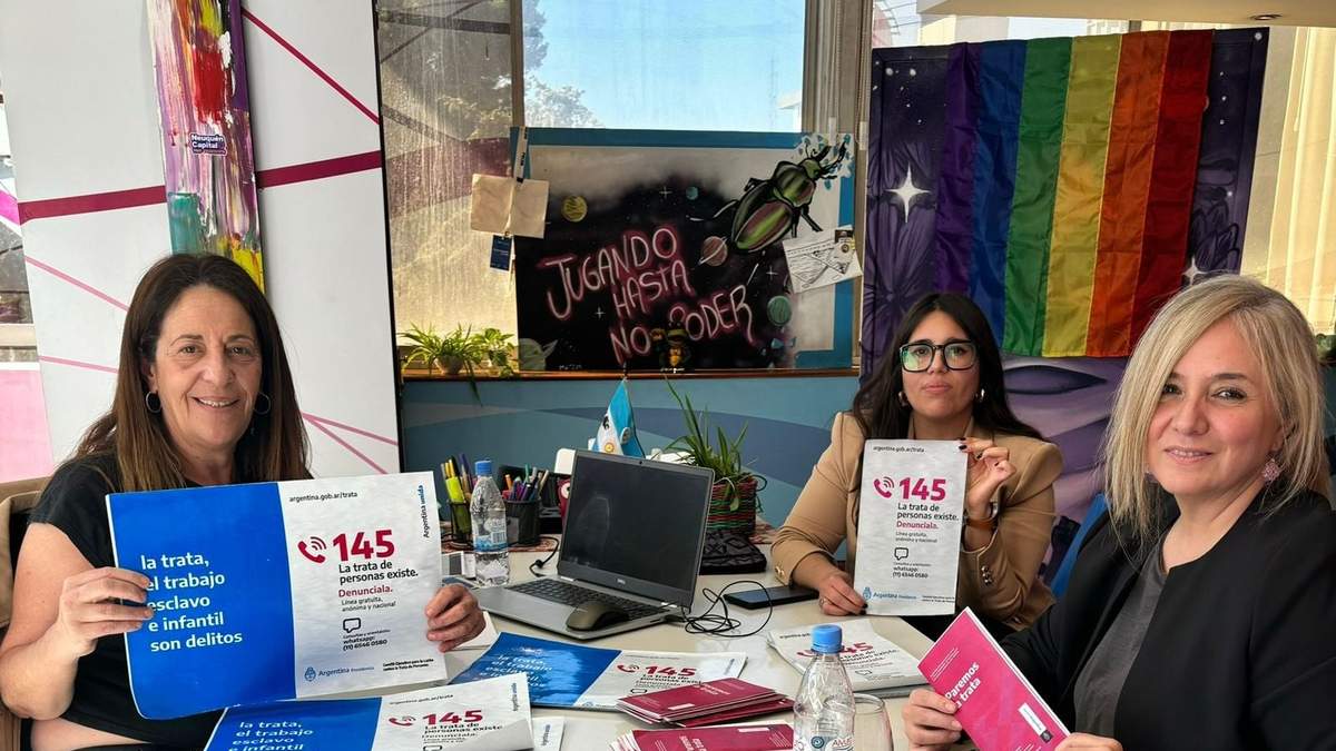 La línea 145 sirve para denunciar posibles casos de trata de personas y funciona las 24 horas del día. Fuente: (X)
