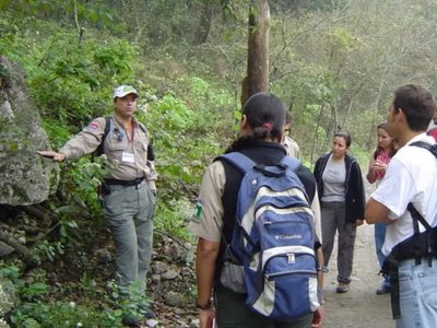 Abrieron las inscripciones para convertirse en guía turístico del Parque Nacional Lanín