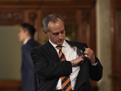 López-Gatell viajó a Argentina para observar experiencia con la vacuna, dice el presidente