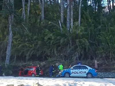 Un ciclista y una automovilista protagonizaron un confuso accidente