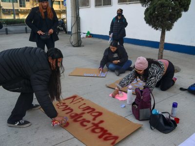 Exigen justicia por feminicidio de Karla Patricia frente a la fiscalía de CDMX