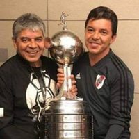 El padre de Marcelo Gallardo hizo un recorrido en una filial de Neuquén