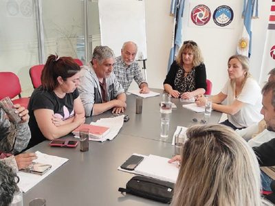El Gobierno acordó con trabajadores de Desarrollo Social y levantaron los cortes de la ruta 22
