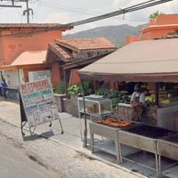 Roban camioneta y arma a elementos de la FGR en Zapopan