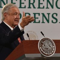 Invitación de gobernadores salientes al gobierno no es "proposición indecorosa": AMLO