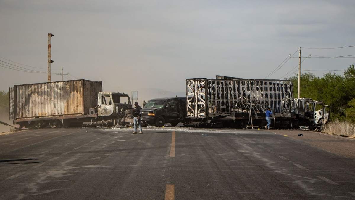 La madrugada del domingo también se realizaron bloqueos; en la imagen, el colocado en la carretera 54, a la altura de la comunidad de La QUemada